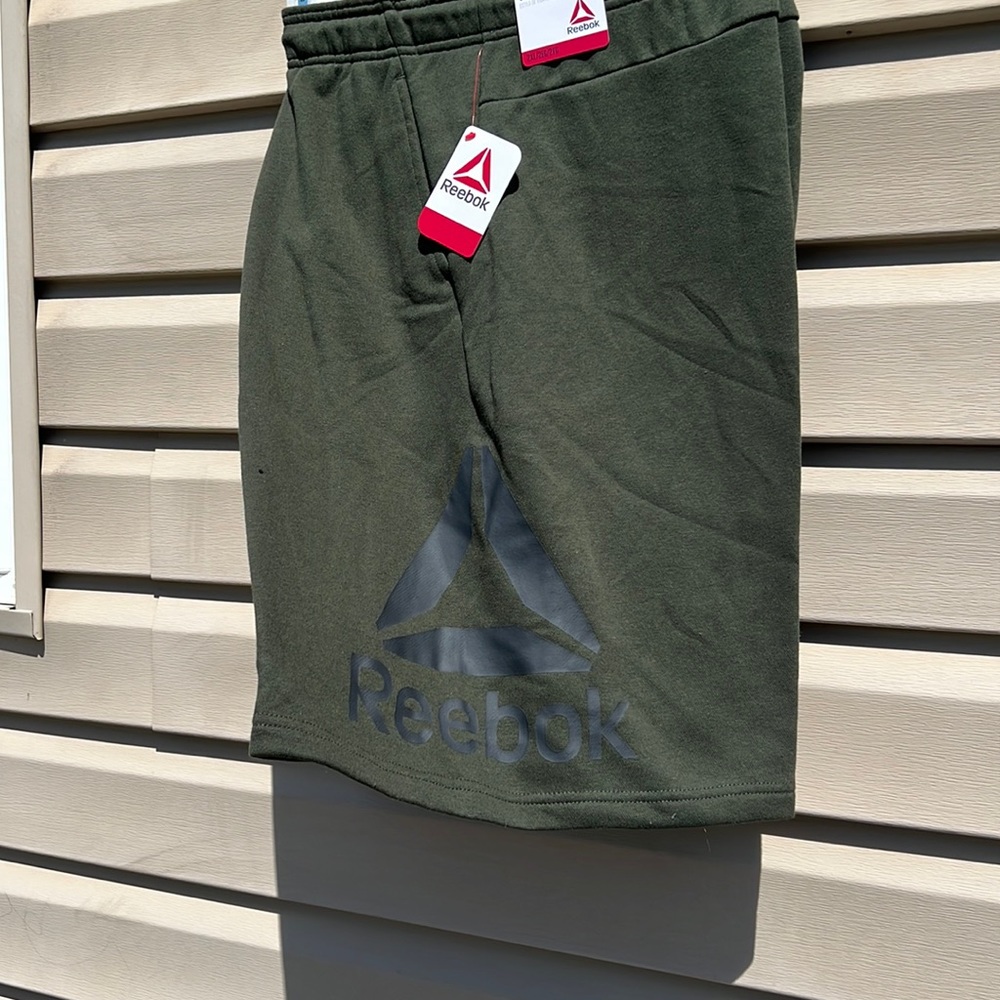 Reebok Athletic Shorts 2XL 🎈Any 3 for$25